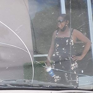 Meet your Posher, Bronzella